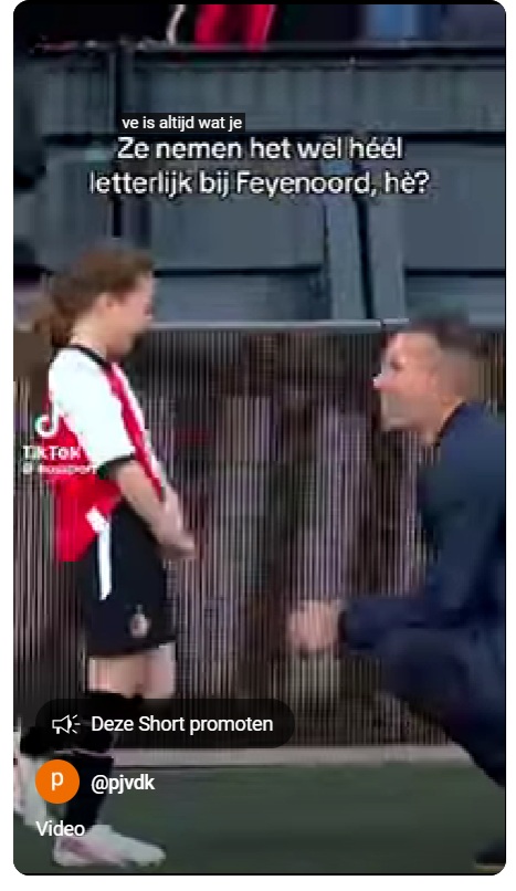 Meis ter Veen in de grote Kuip met Robin van Persie (filmpje)